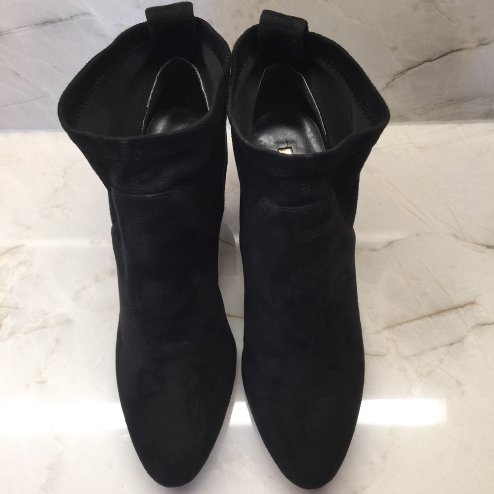 BCBGeneration Black Suede Ankle Booties, size 10 - Picture 3 of 9